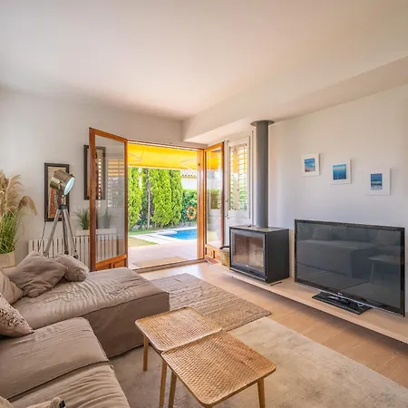 In L Escala With Private Pool & Beaches L' Escala